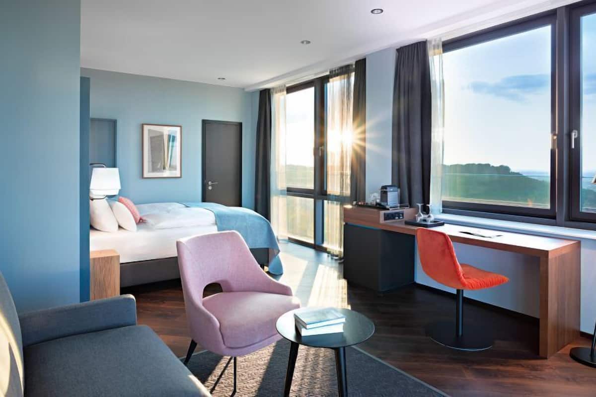 panorama suite | premium bedding, free minibar, in-room safe, desk