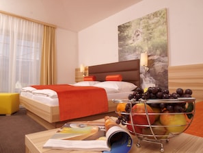 Single Room, Balcony | In-room safe, blackout drapes, rollaway beds, free WiFi