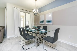 Townhome, 4 Bedrooms | Dining - Champions Gate Exec Villas- 1565pd (Davenport)