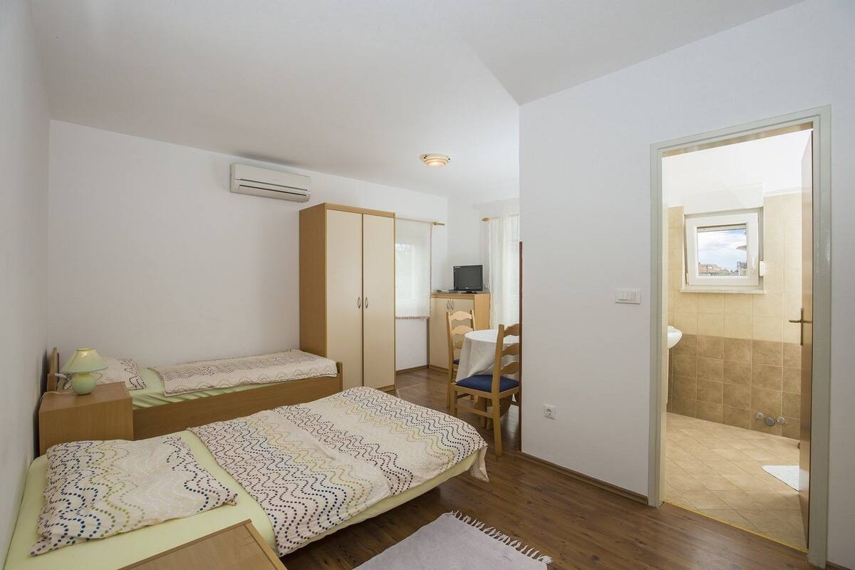 Appartamento, 1 letto king con divano letto | Wi-Fi gratuito, lenzuola
