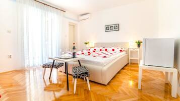 Wifi gratis y ropa de cama