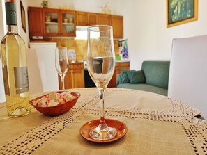 Departamento, 1 cama matrimonial | Cocina privada | Horno, parrilla de estufa, lavavajillas y tetera eléctrica 