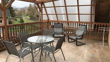 Doppelzimmer, Gemeinschaftsbad (2) | Terrasse/Patio