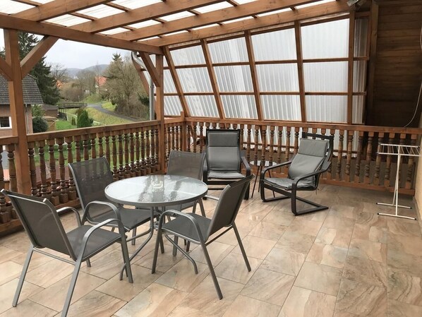 Doppelzimmer, Gemeinschaftsbad (2) | Terrasse/Patio