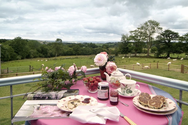 The Barn | Balcony