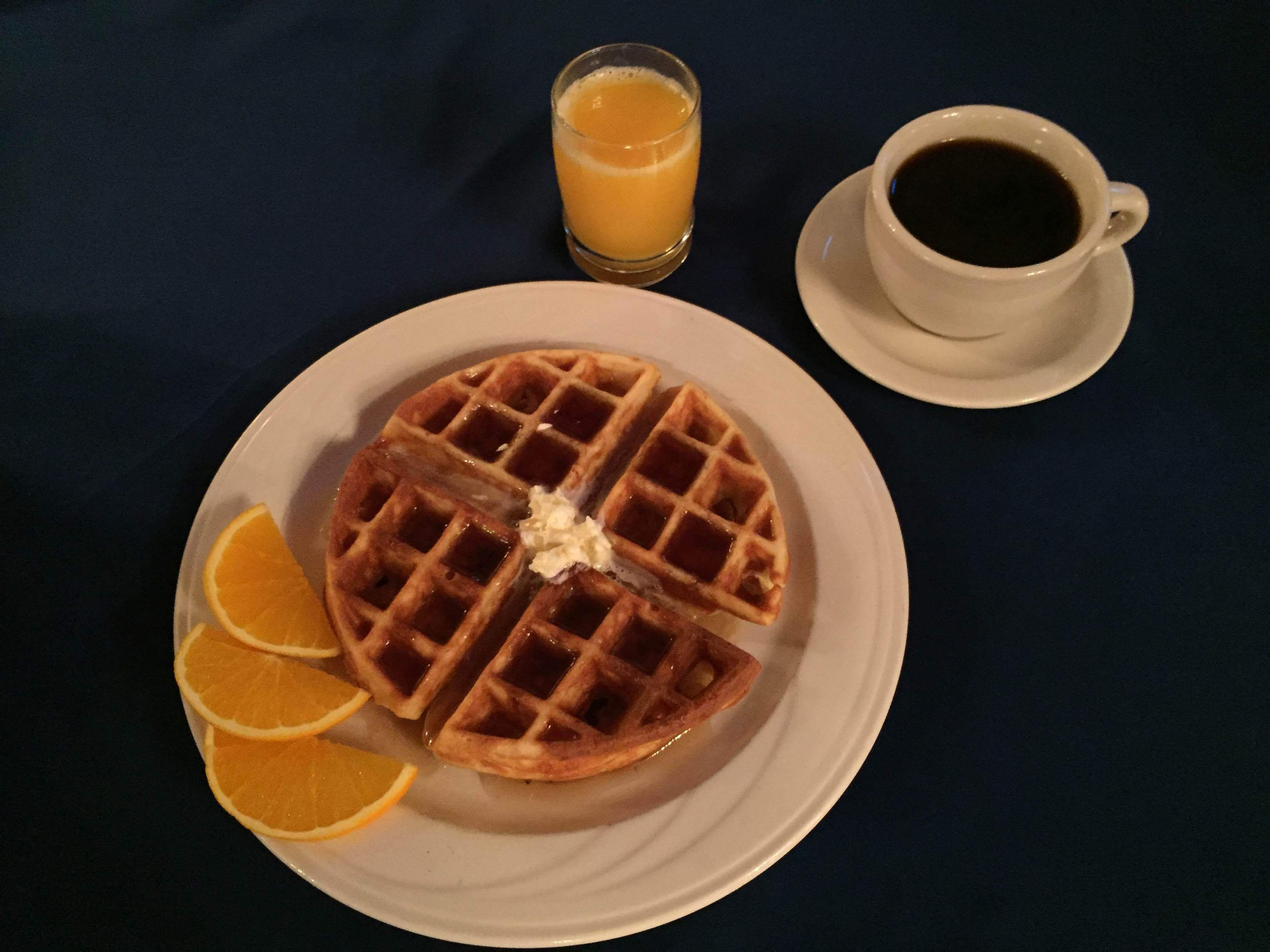 daily cooked-to-order breakfast for a fee