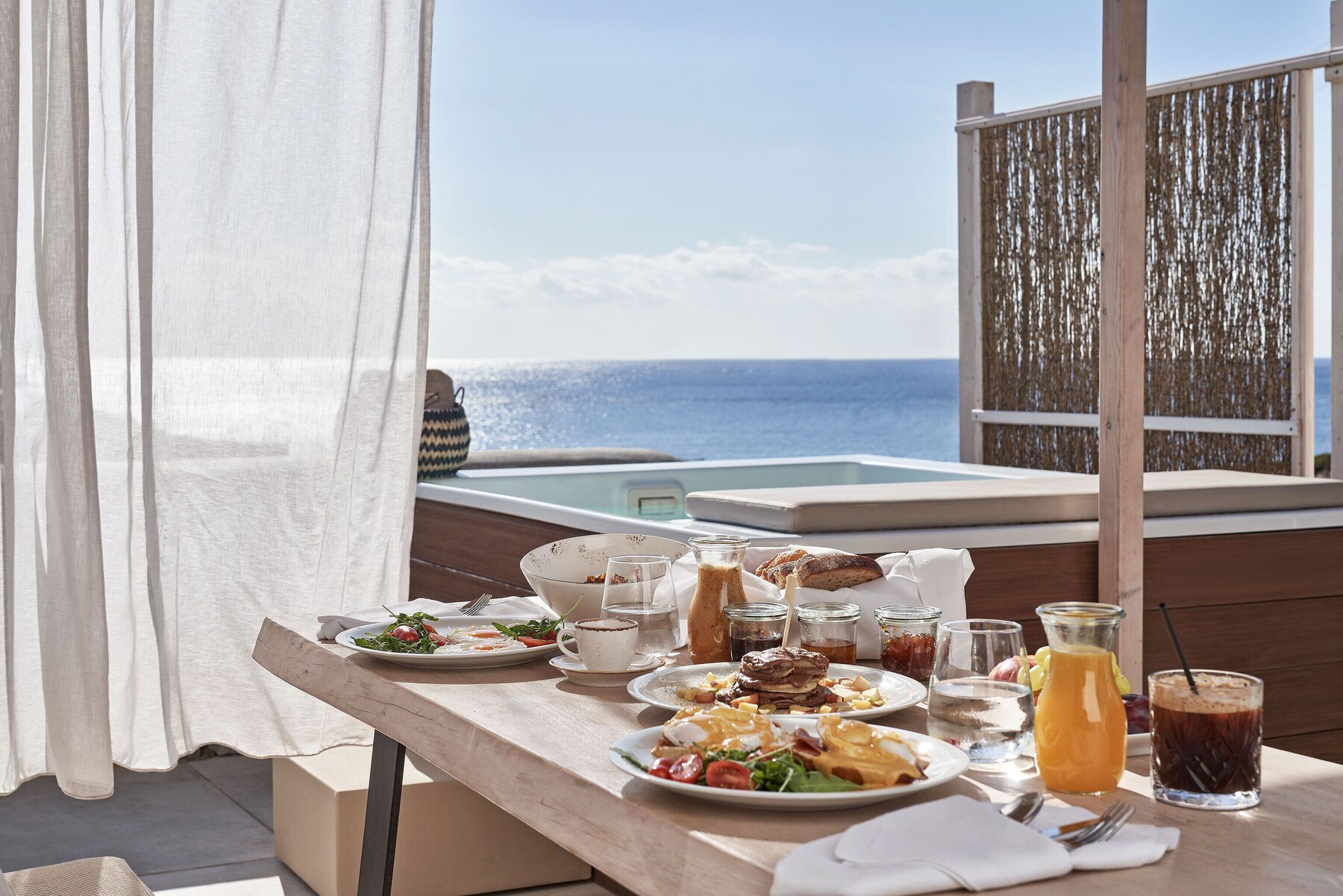 Free daily cooked-to-order breakfast