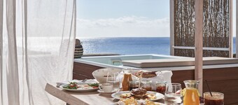 Volcano Luxury Suites Milos - Adults Only