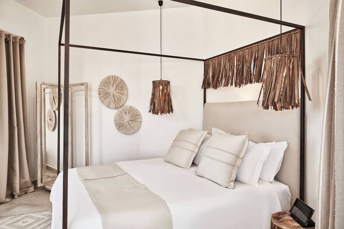 Honeymoon Suite