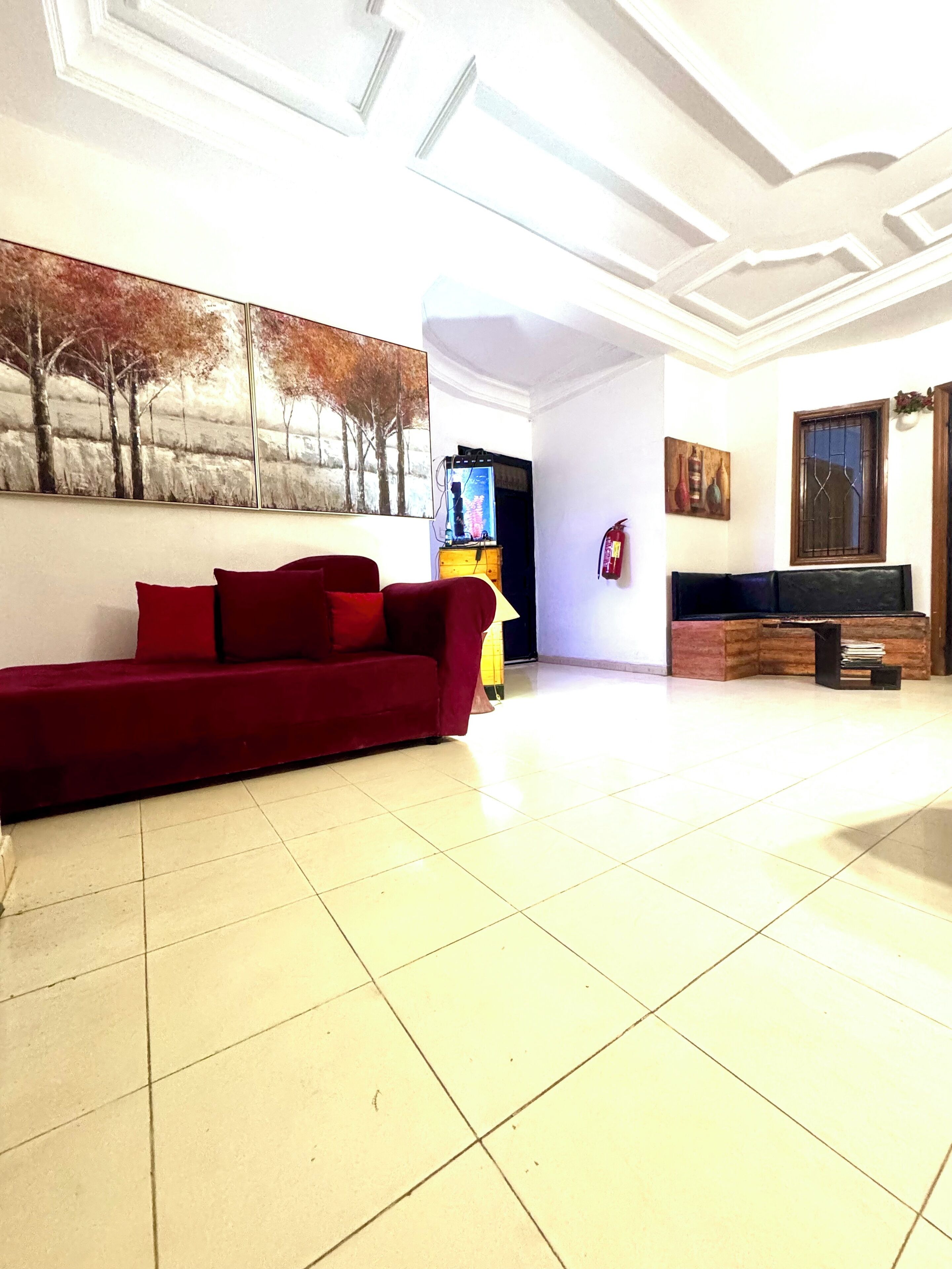 Coin salon dans le hall