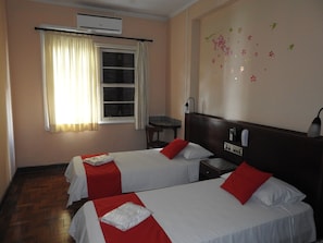Hypo-allergenic bedding, minibar, laptop workspace, free WiFi