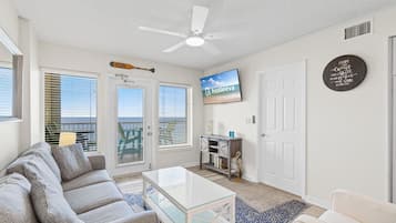 Comfort Condo, 2 Bedrooms, Pool Access, Beach View | Living room | 32-inch flat-screen TV with cable channels