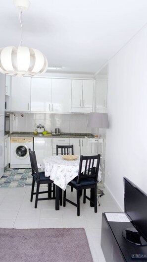 Dining - Gaia Central Apartment (Vila Nova de Gaia)