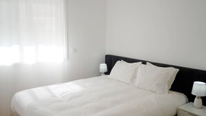 1 間睡房、熨斗/熨衫板、上網、床單