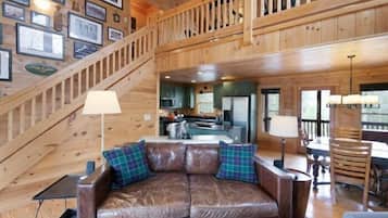 House | Living area | Flat-screen TV, fireplace