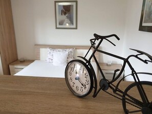 1 habitación, tabla de planchar con plancha y acceso a internet 