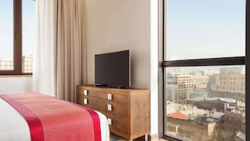 Minibar, in-room safe, desk, laptop workspace