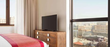 Minibar, in-room safe, desk, laptop workspace