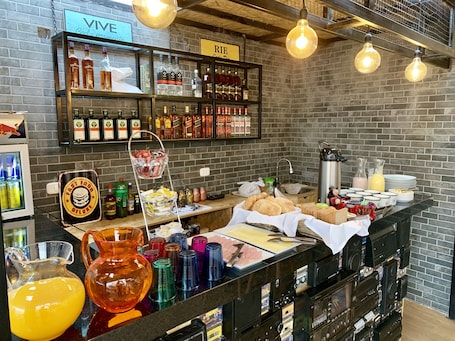 Free daily continental breakfast