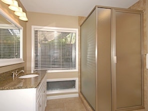3 bedrooms, desk, free WiFi