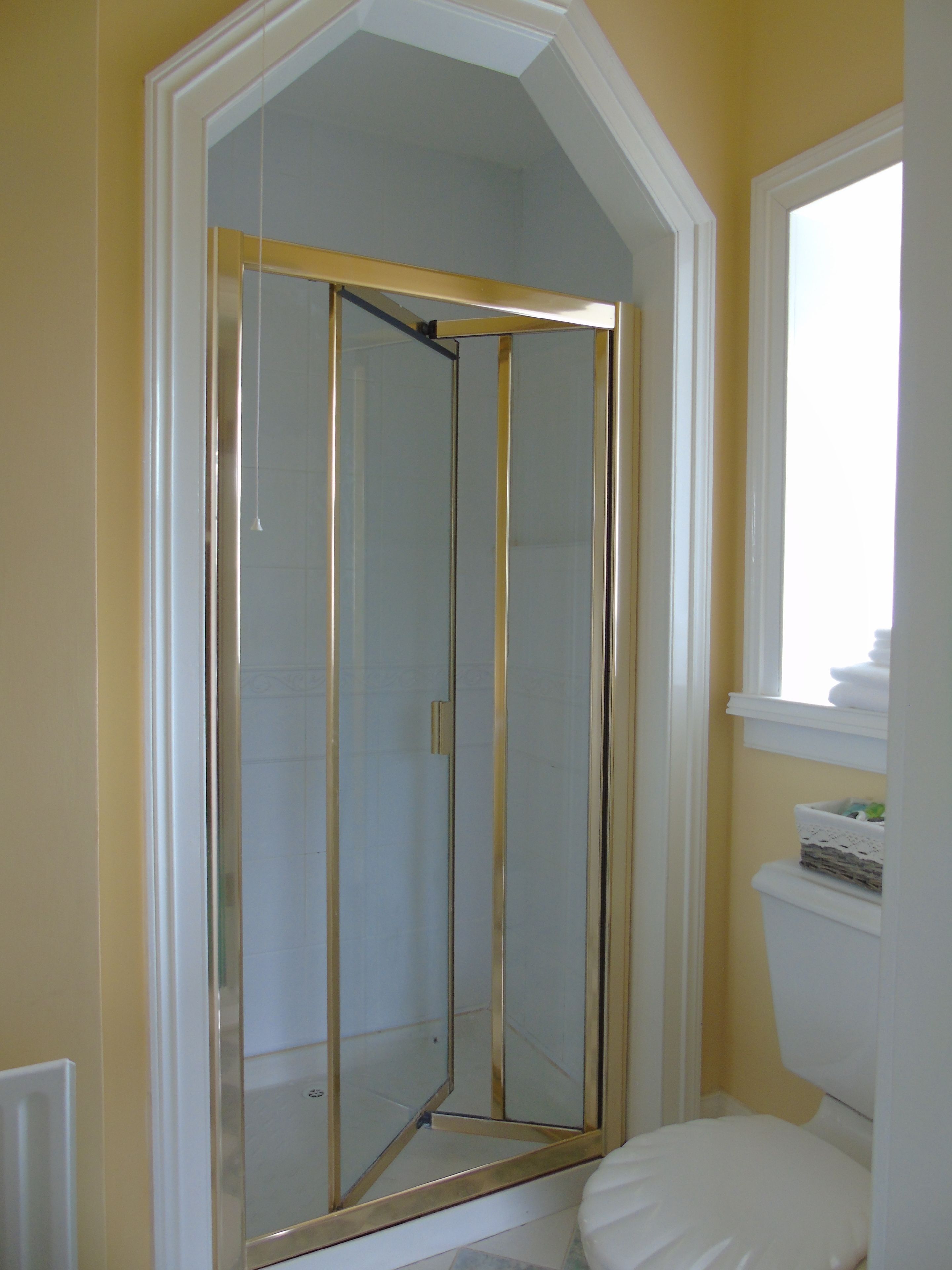 Double Room, Ensuite | Bathroom shower