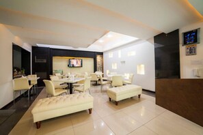 Lobby sitting area - Kims Hotel Gumi (Gumi)