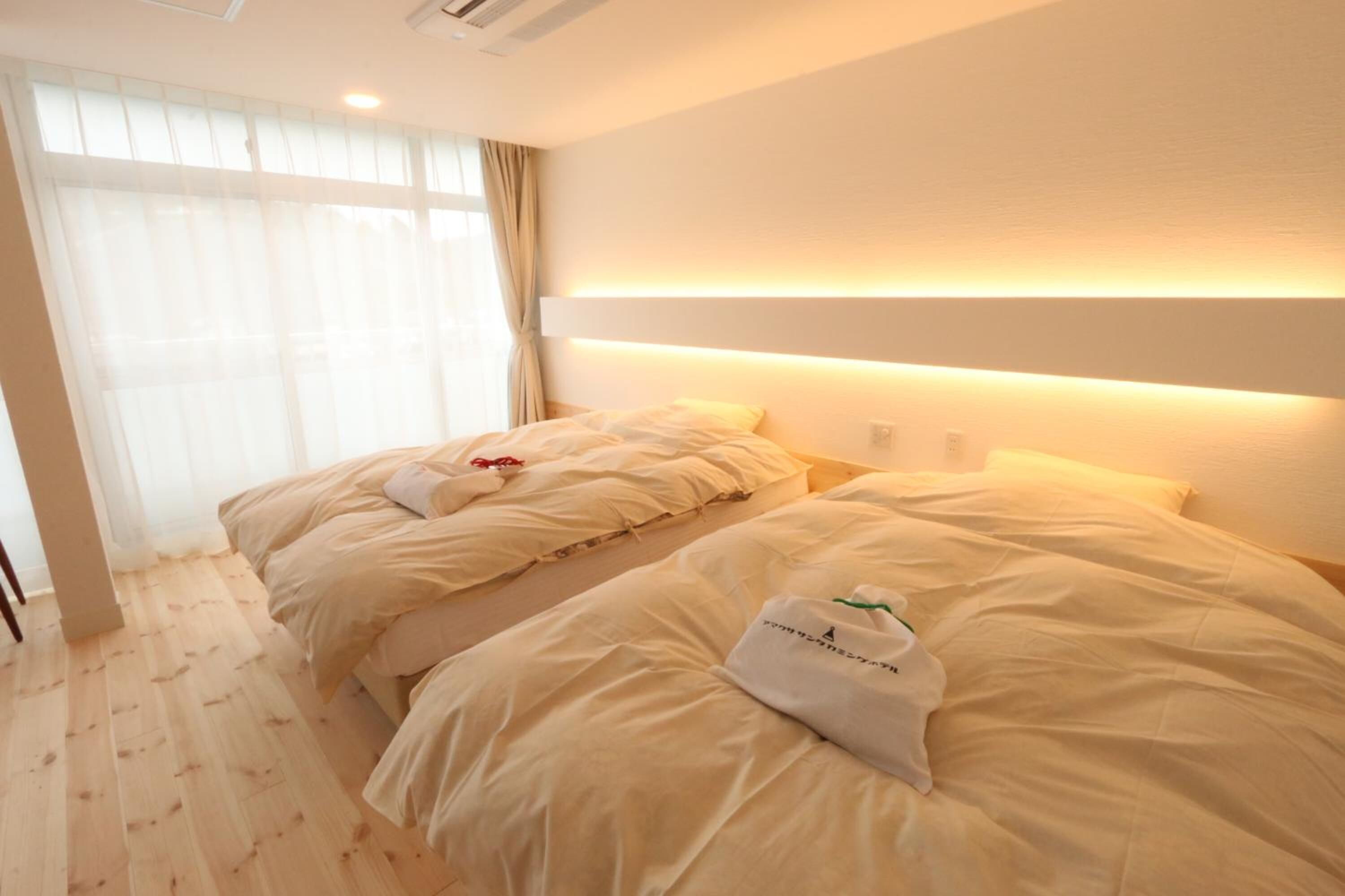 デスク、WiFi (無料)