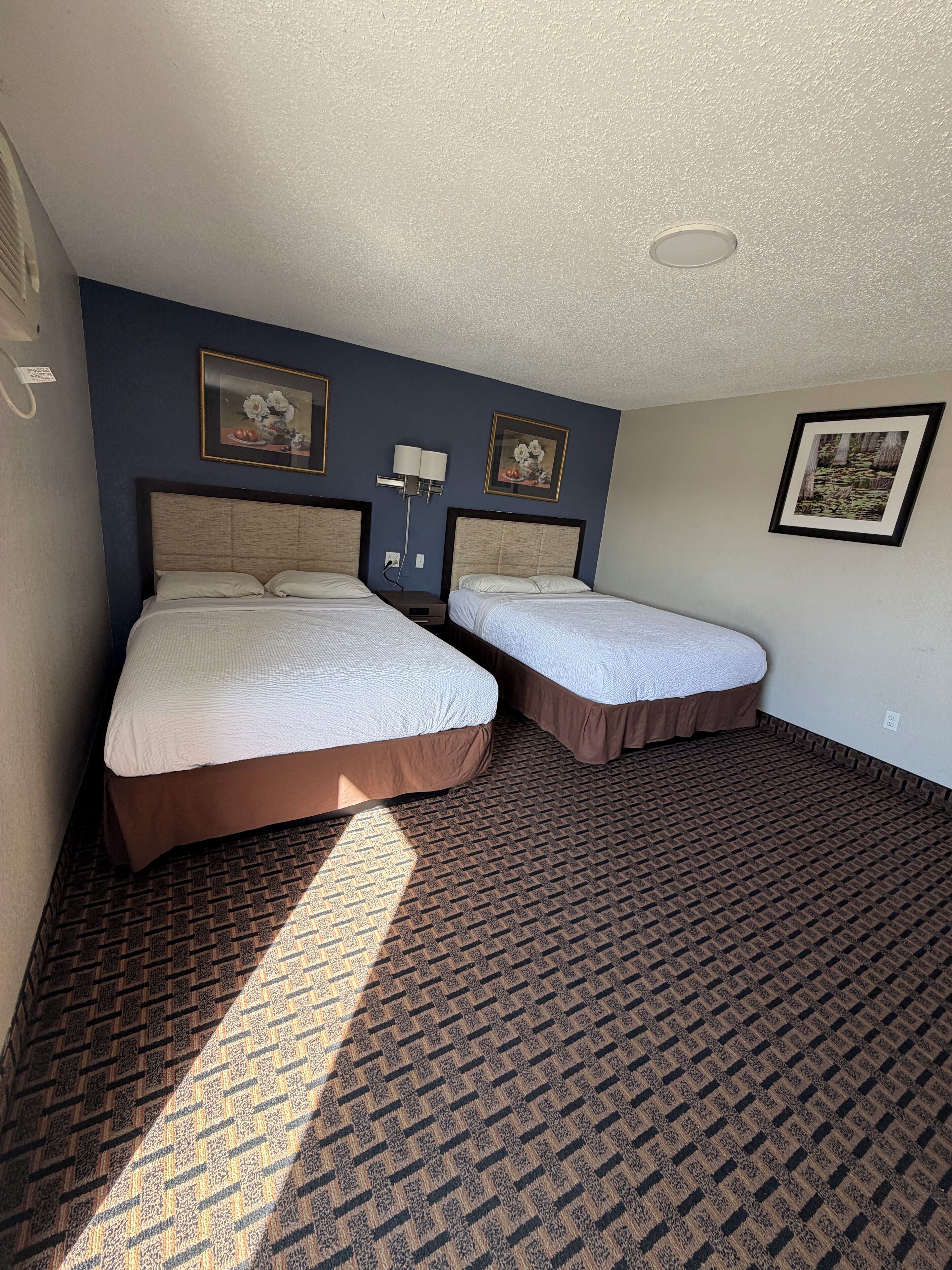 1 غرفة نوم وملاءات للفراش لا تسبب الحساسية وواي فاي مجانًا وملاءات أسرّة