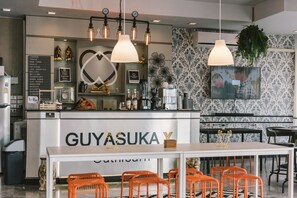 Reception - Guyasuka X Suthisan - Hostel (Bangkok)