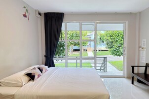 Standard Double Room | Desk, blackout drapes, free WiFi, bed sheets