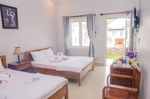 Tomannsrom – standard | Minibar, safe på rommet, skrivebord og lydisolert