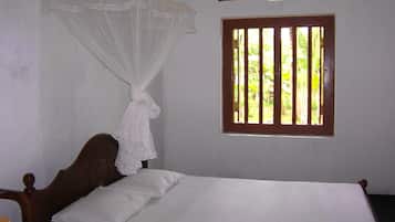 Economy Double Room, 1 Queen Bed, Garden View