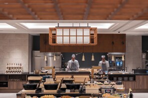 Breakfast and dinner served  - KAMENOI HOTEL Kusatsu Resort (Kusatsu)