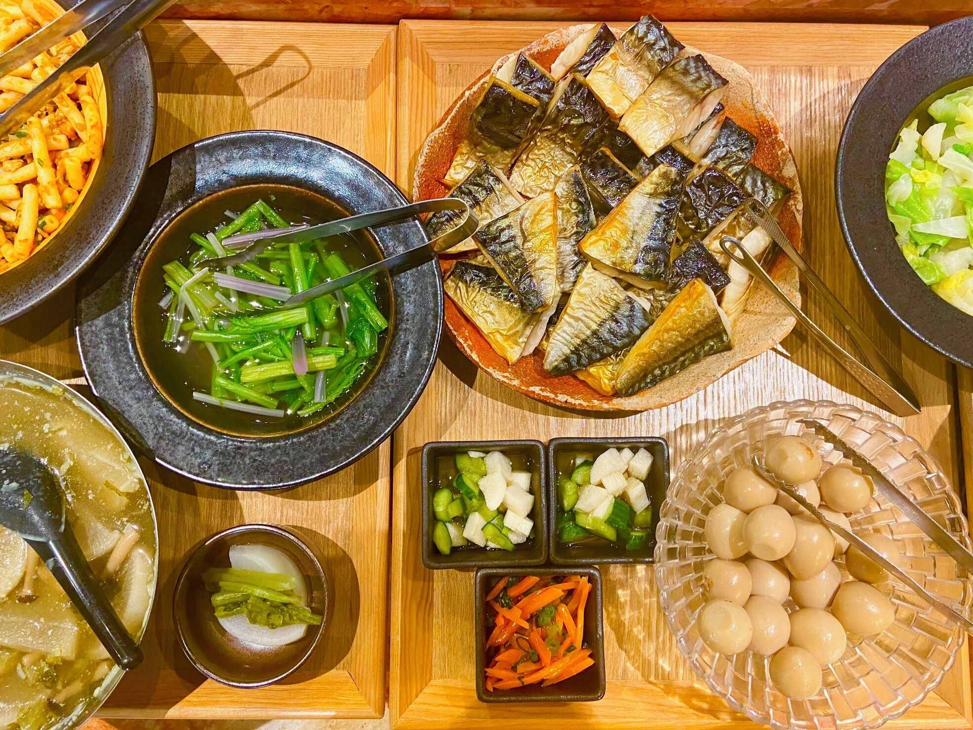 朝食