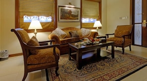 Royal Suite, 1 King Bed, Garden View | In-room safe, blackout drapes, soundproofing, rollaway beds