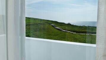 Doppia Romantica, vista oceano (VIP) | Una scrivania, connessione Internet via cavo gratuita