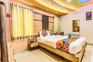Kamar Premium | Meja kerja, kedap suara, dan tempat tidur lipat/tambahan