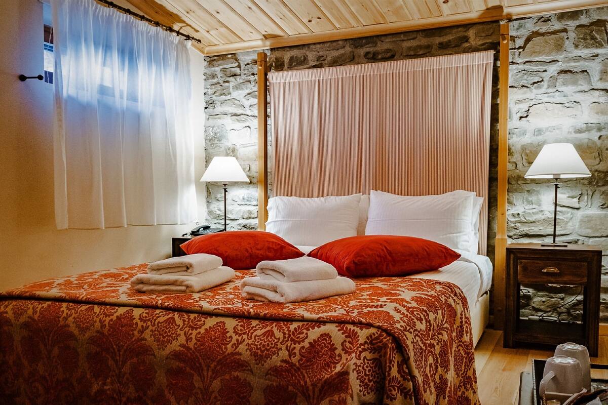 Phòng Suite Junior, sân hiên | Bộ trải giường bằng vải Frette của Ý, bộ đồ giường cao cấp