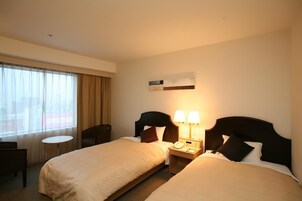 Edredones de plumas, wifi gratis, ropa de cama