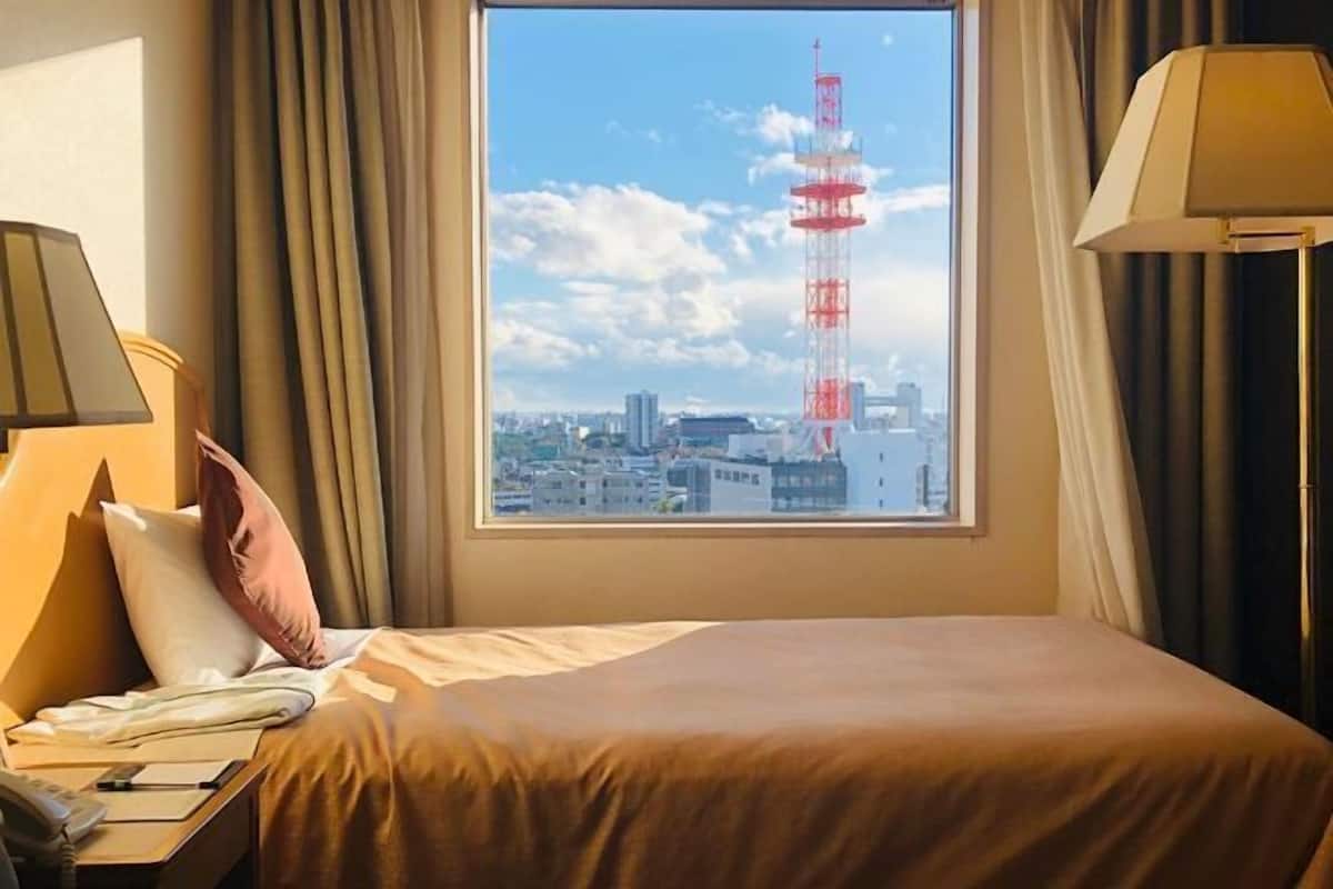Cubrecamas, wifi gratis y ropa de cama