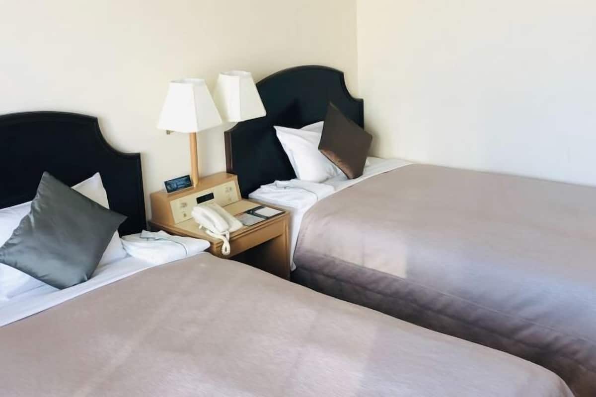 Cubrecamas, wifi gratis y ropa de cama