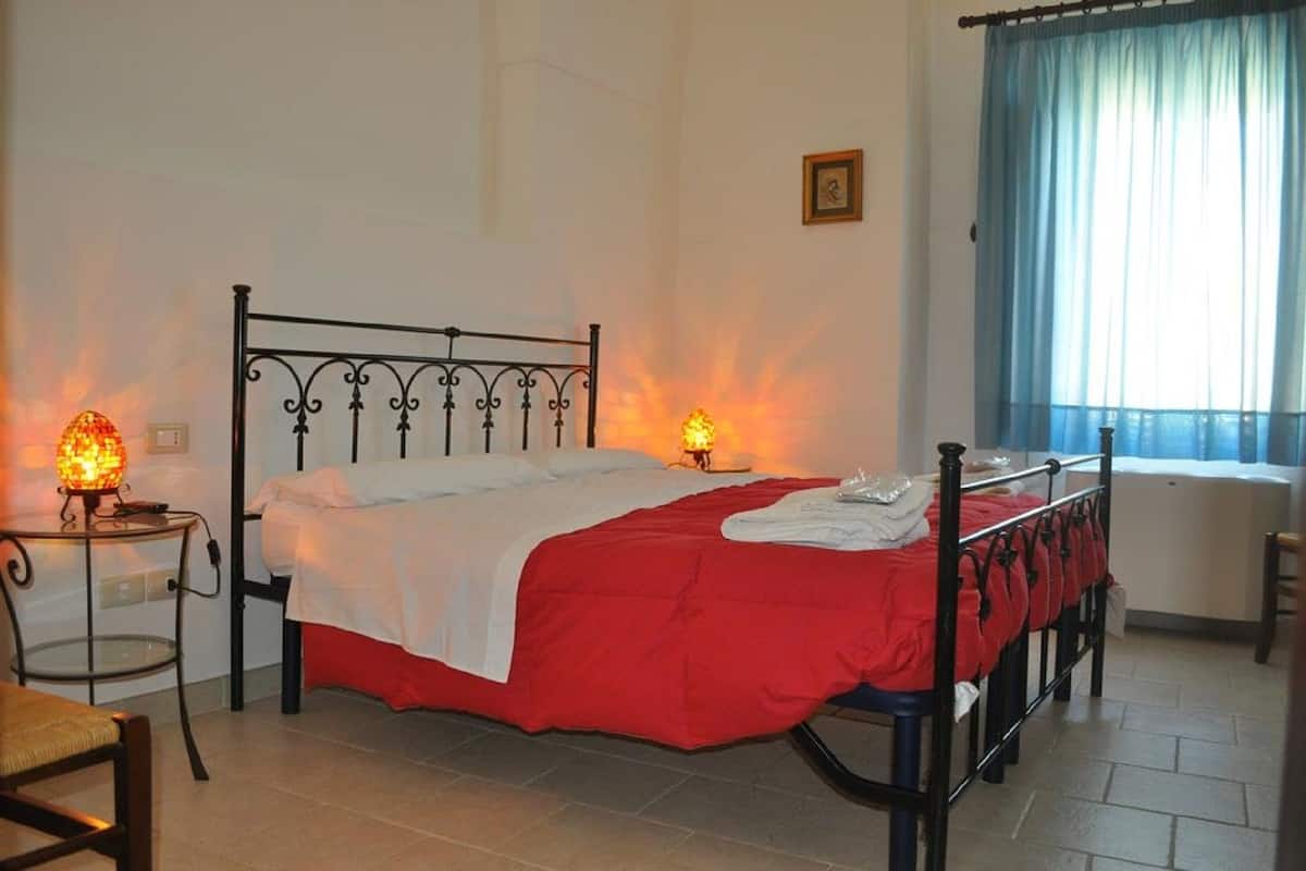 Appartement Duplex, 2 chambres | Bureau, Wi-Fi gratuit, draps fournis