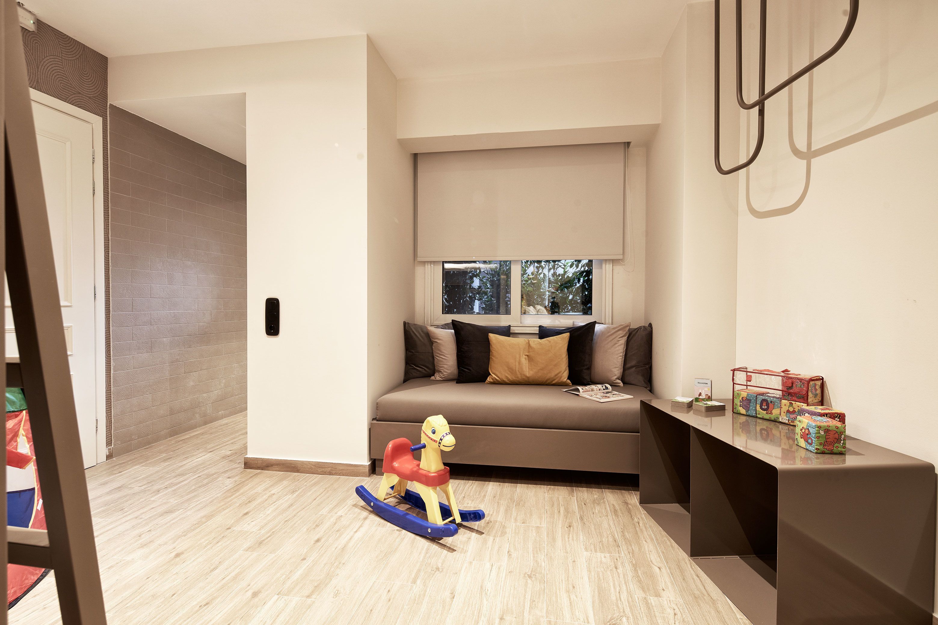 family suite, 2 bedrooms | living area | 33-inch smart tv with satellite channels, tv