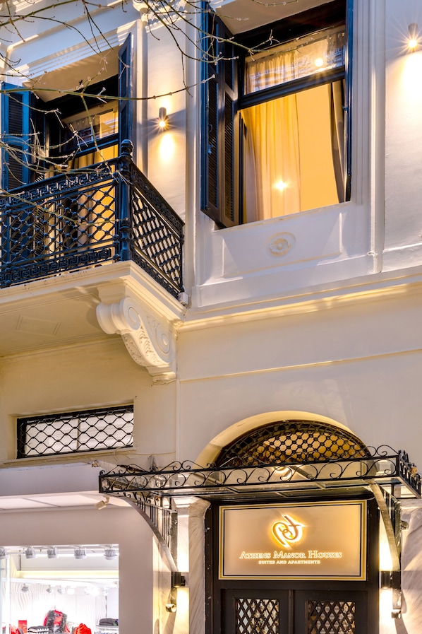 Front of property - evening/night