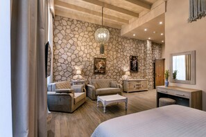 Family Suite | Premium bedding, minibar, in-room safe, individually decorated - Athens Manor Houses Suites Apartments (Athens)