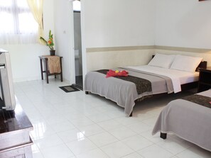 Standard Double or Twin Room, Garden View | Desk, free WiFi - Mangga Bali Inn (Kuta)