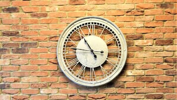 Apartment, 2 Bedrooms | In-room dining