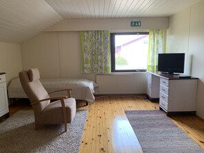 Quadruple Room with Shared Bathroom - Main Building | Muebles diferentes y wifi gratis