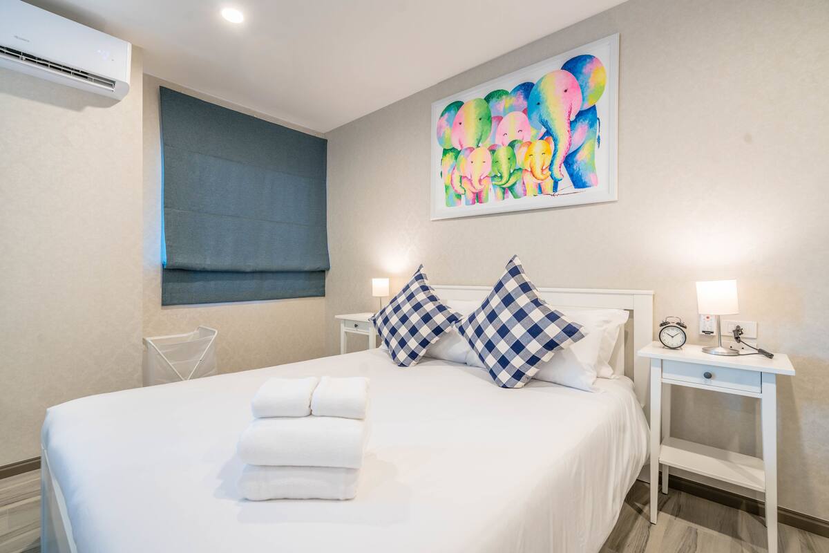 1 Bedroom Apartment (#976 - E603) | 1 hálószoba, széf a szobában, íróasztal és sötétítőfüggöny
