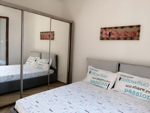 Comfort Apartment, 1 Bedroom, Mountain View | Blackout drapes, iron/ironing board, cribs/infant beds, bed sheets - Appartamenti Mareblu (Badesi)